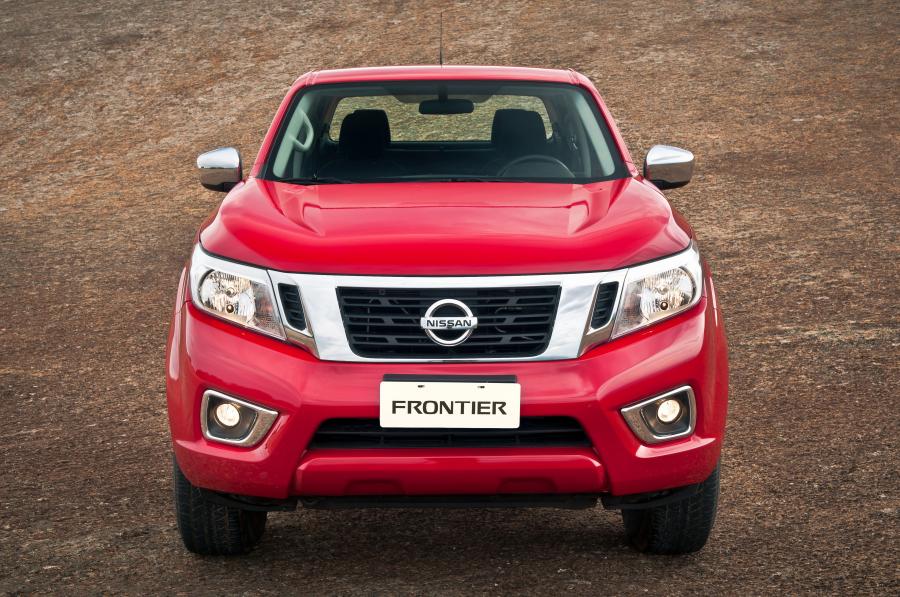  Nissan Frontier SE Double Cab (D23) 2017 года  (BR) (фото 16 из 22)